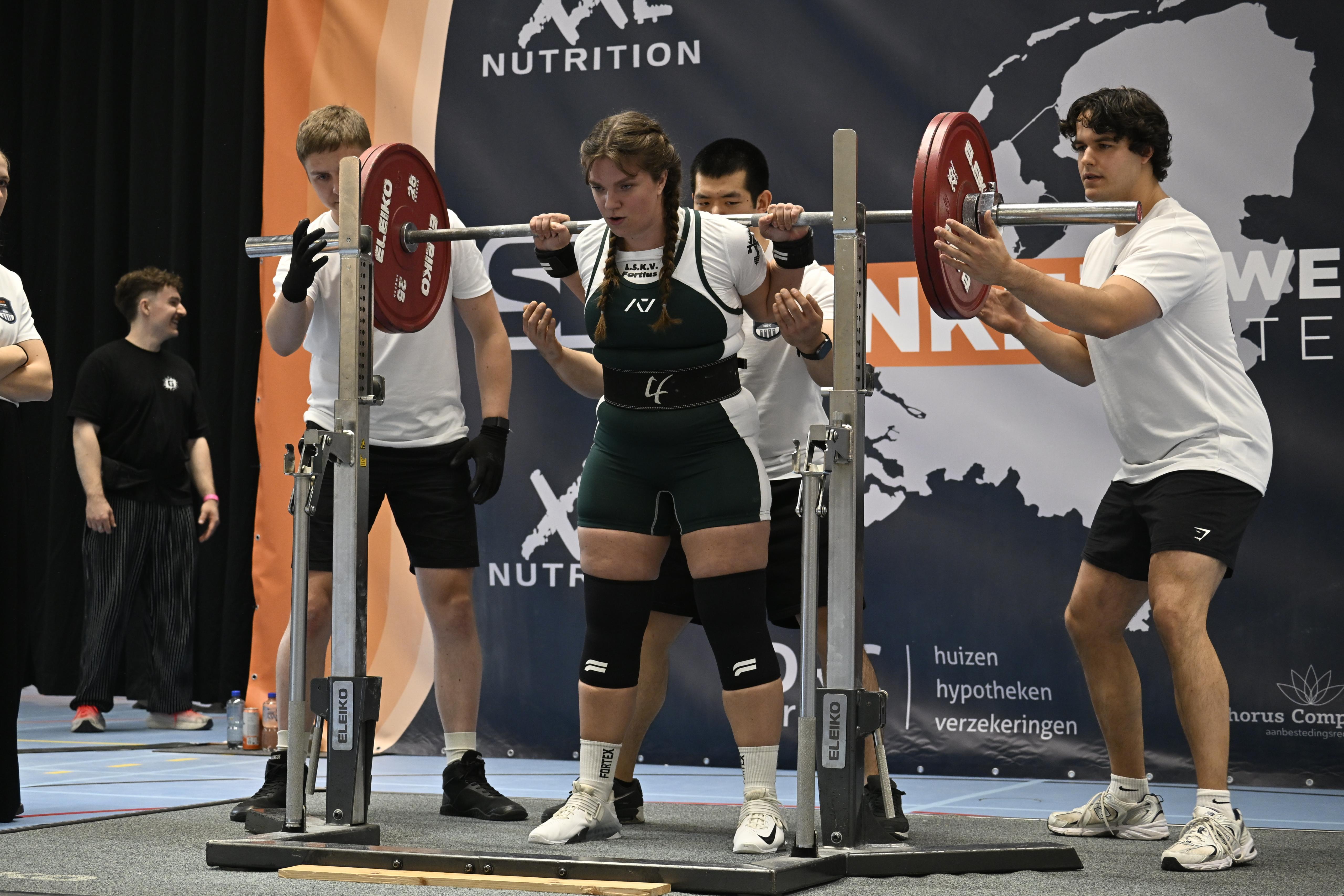 Leidse studenten pakken podiumplaatsen op NSK Powerliften