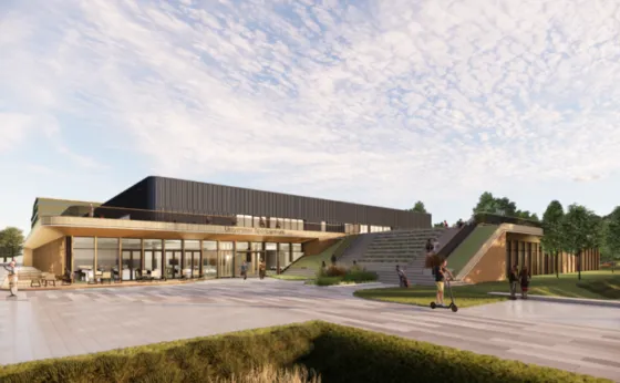 Timo Kos visist the University Sports Centre